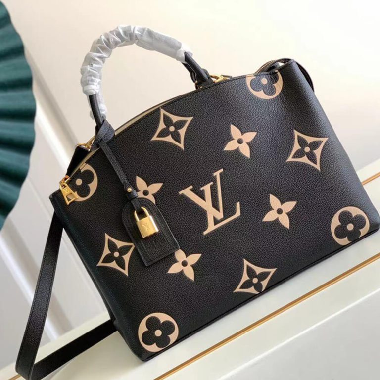 LV Grand Palais