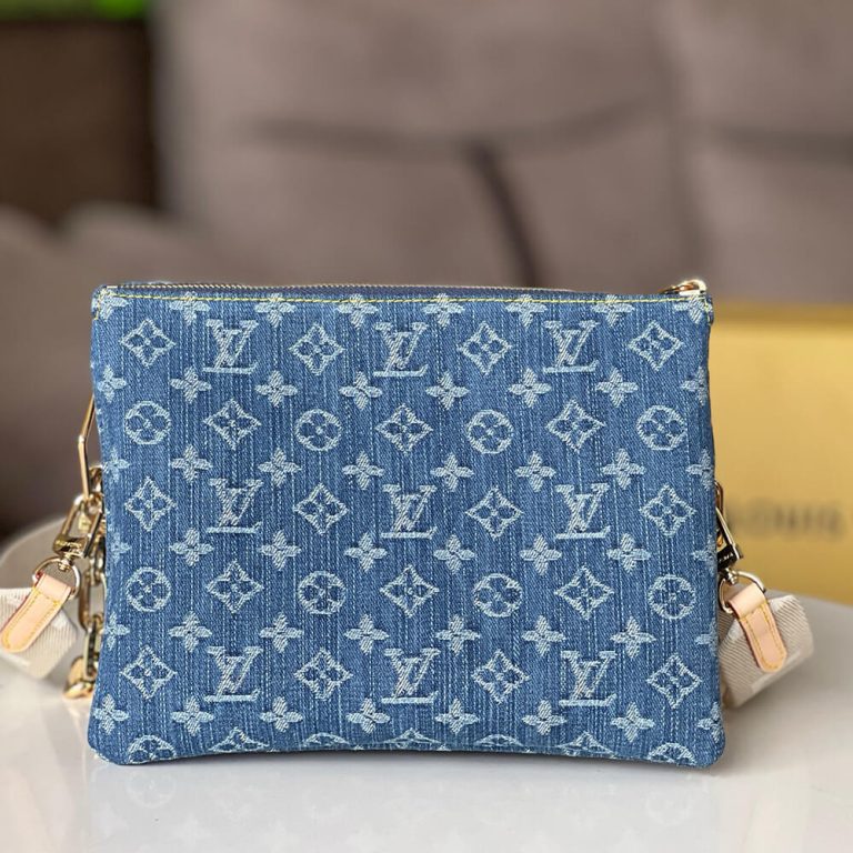 LV Coussin PM
